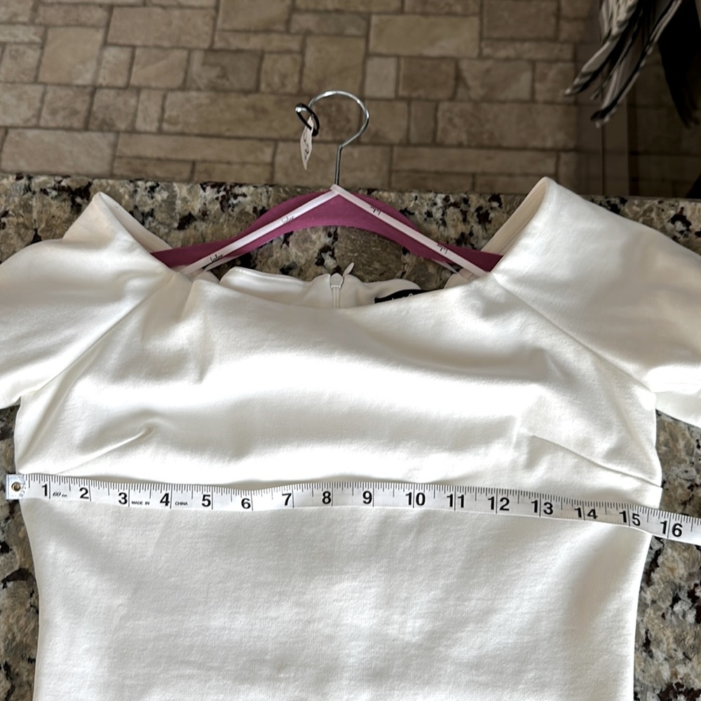 🌸🩵GORGEOUS!!! WHITE~ OFF OR ON THE SHOULDERS…LULUS DRESS SIZE MEDIUM - Picture 14 of 14